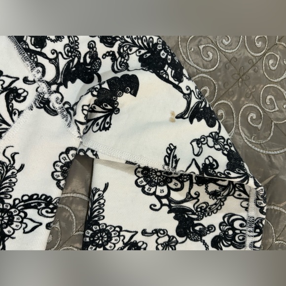 Lululemon Floral Sweater - Picture 5 of 6